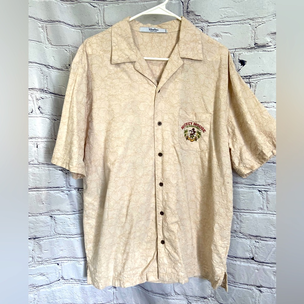 Mickey Mouse in paradise button down
